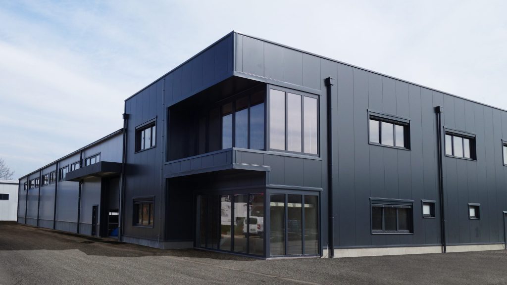 Mehrzweck-Geschäftsgebäude