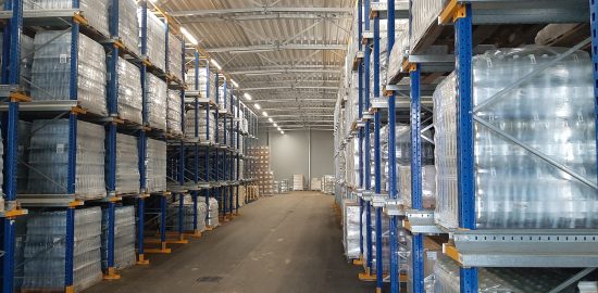 Simple low-rack warehouse in a Schwarzmann X® structure