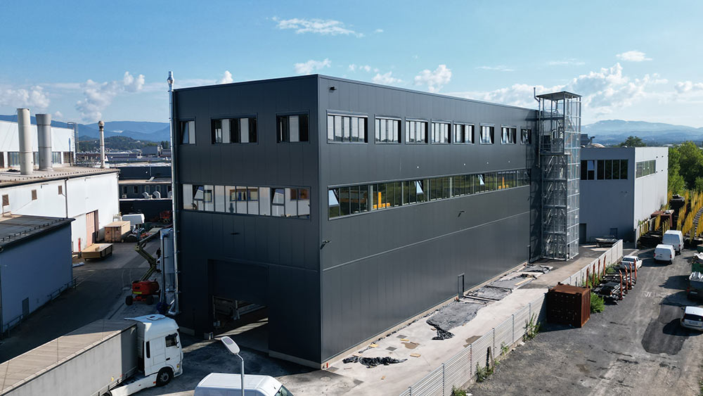 Poslovno proizvodna hala za podjetje Container, d.o.o. v Celju