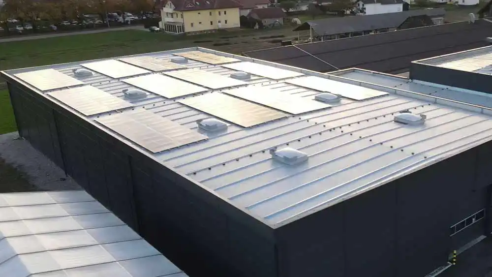 Rooflights for smoke extraction on the warehouse roof